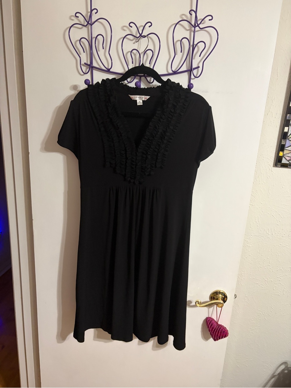 💜 12 AA Studio Black Short-Sleeve Ruffle V-Neck Dress